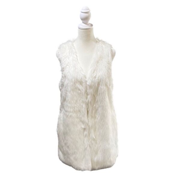 Romeo & Juliet Couture White Faux Fur Lined Hook and Eye Closure Vest Size Small - Picture 2 of 11